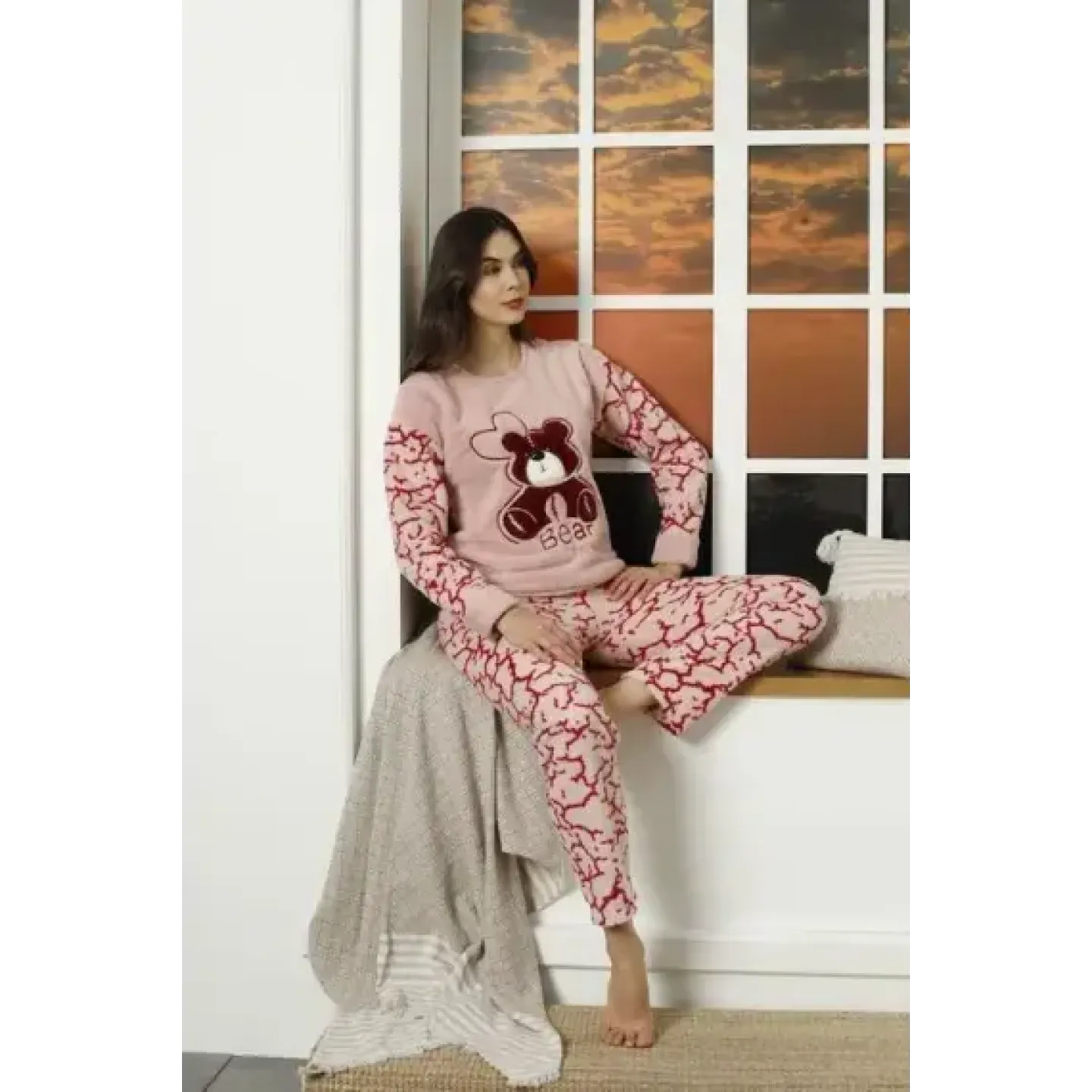 Pijama damă cocolino roz, pufoasă și călduroasă, cu imprimeu urs drăguț - 1