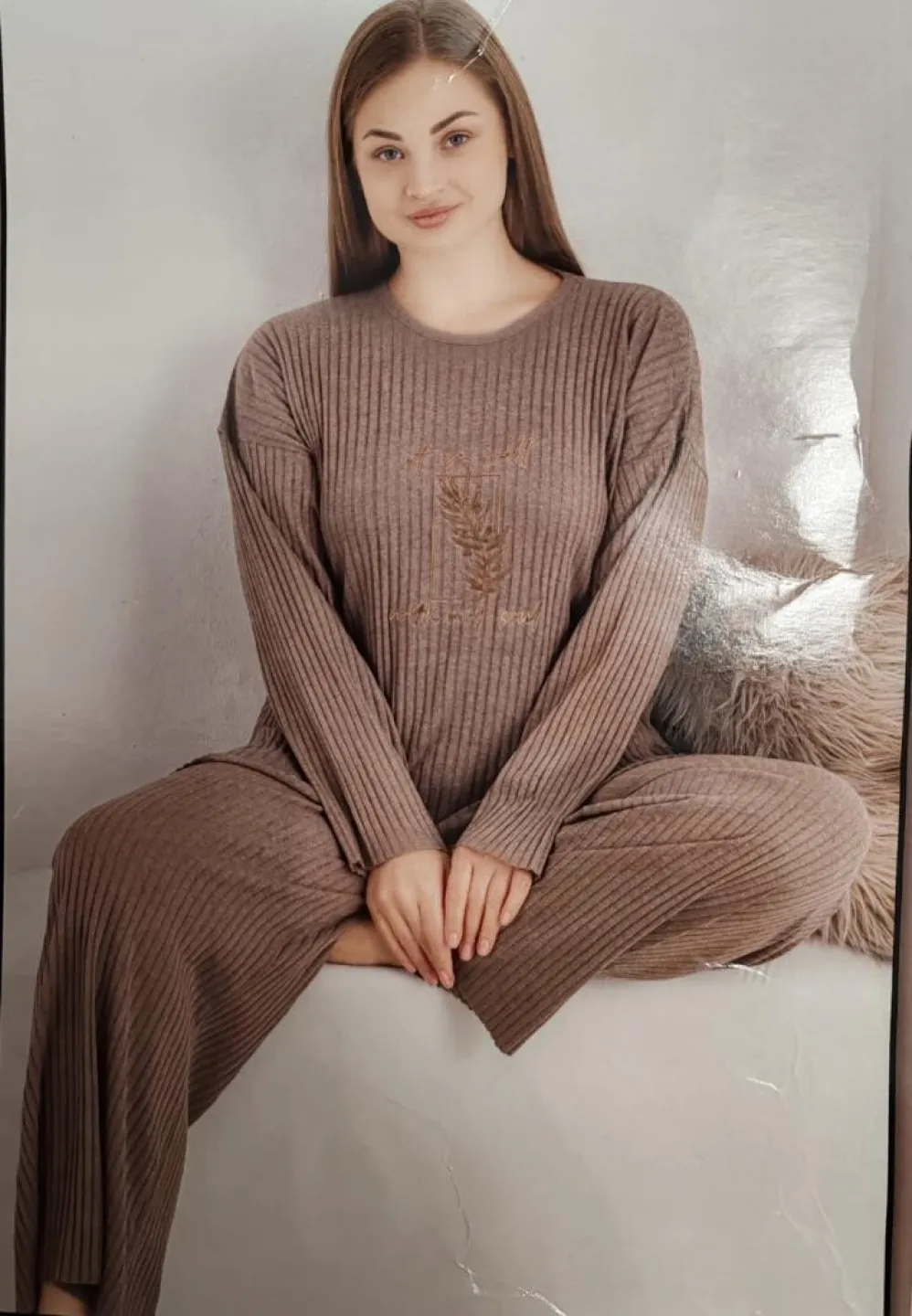 Pijama damă plisată mărime mare, mânecă lungă și pantaloni lungi, Bej - 1