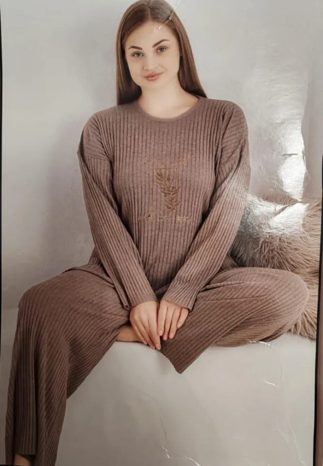 Pijama damă plisată mărime mare, mânecă lungă și pantaloni lungi, Bej